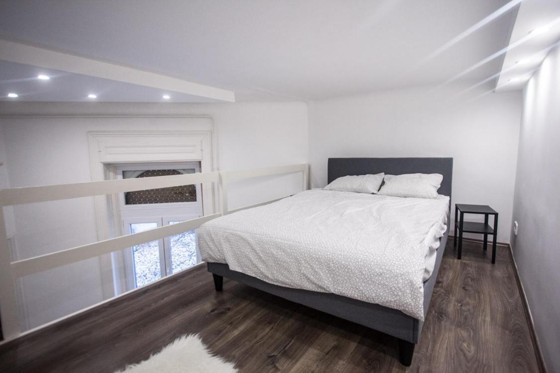 Beautiful And Cosy In Centre Apartment *